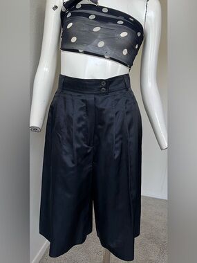 VINTAGE ESCADA FOR NEIMAN MARCUS- Beautiful silk\/cotton shorts!